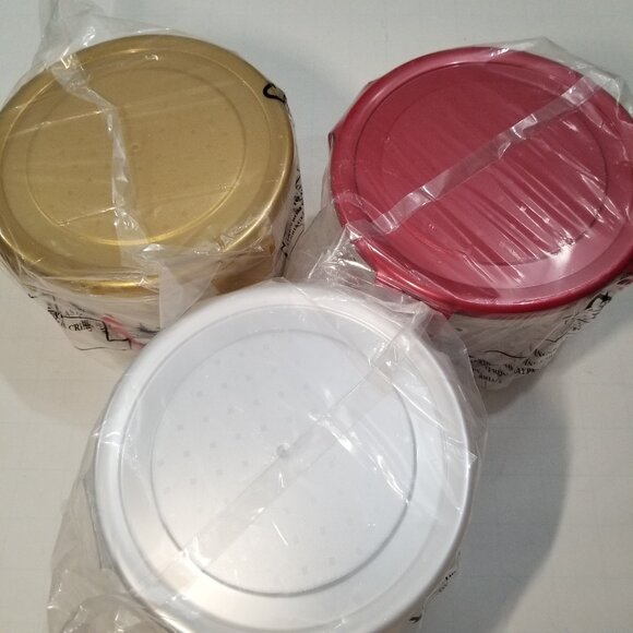 Holiday food storage containers (6 total). - Picture 10 of 13